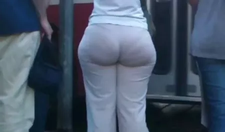 Nenek asian ngetot
