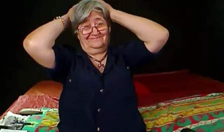 Aku akan berpakaian seperti seorang gadis yang nyata banci bokep barat asian pelacur