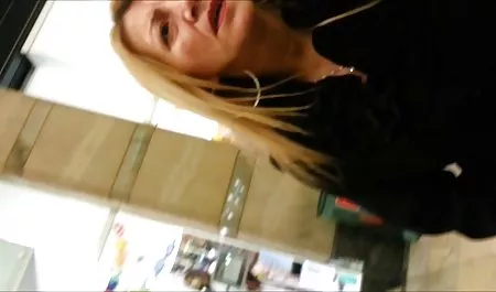 pasangan muda bercinta di video bokep asian hot tempat umum