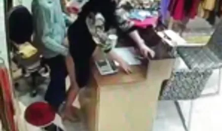 Istri vidiobokepasian Selingkuh Skyler Salju Sepong Titit Besar