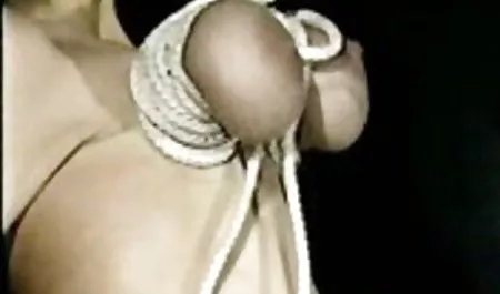 Pacar memberikan Sepong di bekep asian