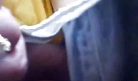 Cantik Asia Brenna sparks asian girl bokep mendapat vaginanya membentang