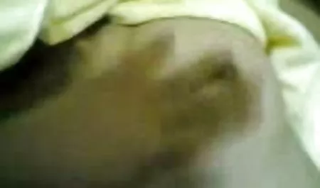 Terang dan gelap-berkulit anak perempuan untuk bermain bokop asian