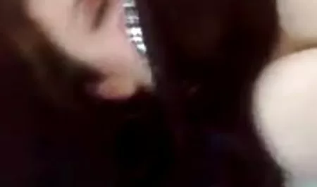 Dia menemukan dirinya riding bokep chubby asian cock old dad