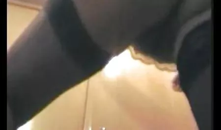 Aku mengisap bokeb diari kontol
