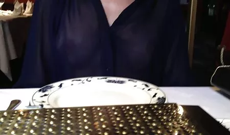 Cantik bokep asian mom mungil fist lesbian